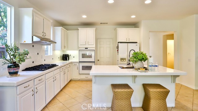 Detail Gallery Image 22 of 57 For 21817 Charlotte Ct, Canoga Park,  CA 91304 - 5 Beds | 2/1 Baths