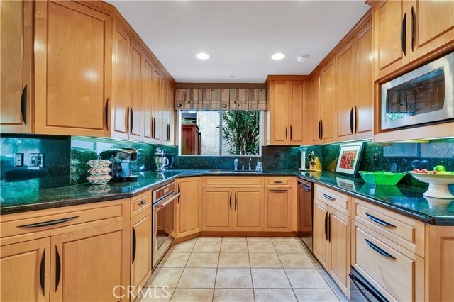 1620 Granvia Altamira, Palos Verdes Estates CA: https://media.crmls.org/medias/6ae1aabd-d8cf-421e-9988-ff003c129ec8.jpg