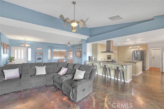 Detail Gallery Image 12 of 75 For 11077 Valle Vista Rd, Phelan,  CA 92371 - 5 Beds | 3/1 Baths