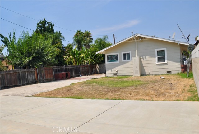 1789 N Pershing Avenue, San Bernardino CA: https://media.crmls.org/medias/6ae3ae23-17ed-4d95-8d03-09a3f69cdbd1.jpg