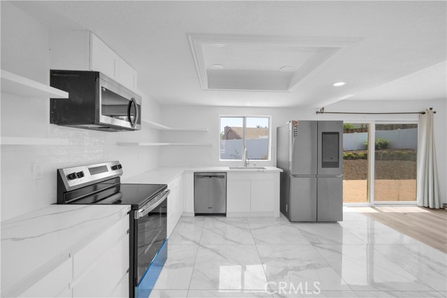 29817 Sloop Drive, Canyon Lake CA: https://media.crmls.org/medias/6ae3e475-51eb-4b3b-bcd7-efa3a44f9d16.jpg