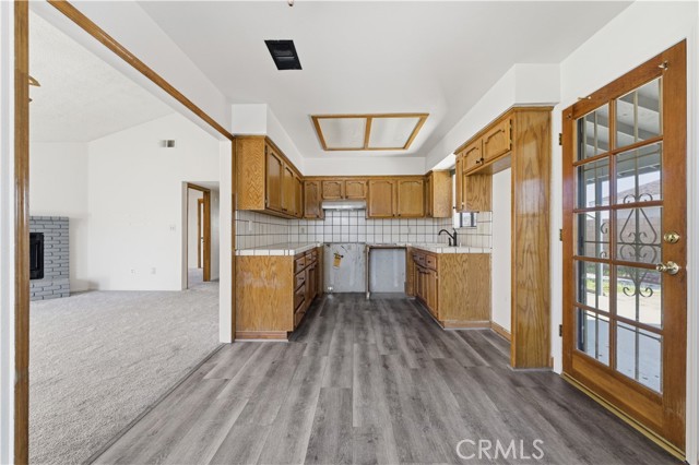 Detail Gallery Image 6 of 14 For 11049 Rome Beauty Dr, California City,  CA 93505 - 3 Beds | 2 Baths