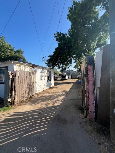809 S B Street, Madera CA: https://media.crmls.org/medias/6ae5e86f-3ded-4d55-bf1c-68653d19d81b.jpg