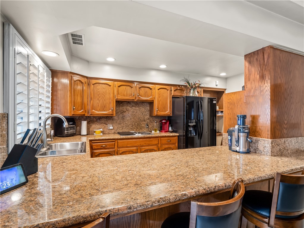 Detail Gallery Image 10 of 27 For 1010 S Clovis Ave #108,  Fresno,  CA 93727 - 3 Beds | 2 Baths