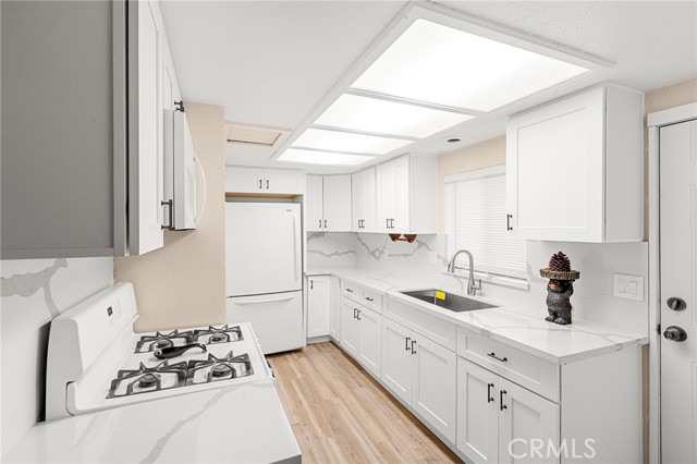 Detail Gallery Image 13 of 39 For 233 Glen Avon Dr, Cedar Glen,  CA 92321 - 4 Beds | 3 Baths