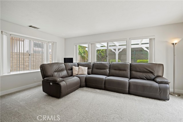 682 Twin Peaks Avenue photo 8