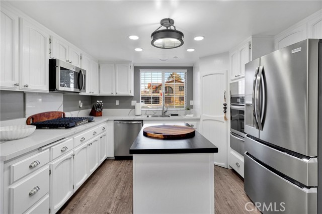 Detail Gallery Image 10 of 50 For 18570 Niagara, Victorville,  CA 92395 - 4 Beds | 3 Baths