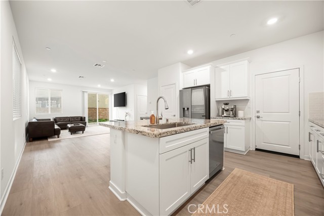 Detail Gallery Image 6 of 42 For 3656 Basanite Ave, Ontario,  CA 91761 - 4 Beds | 3 Baths