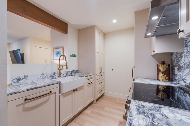 Detail Gallery Image 15 of 41 For 215 Wichita Ave #106,  Huntington Beach,  CA 92648 - 1 Beds | 1 Baths