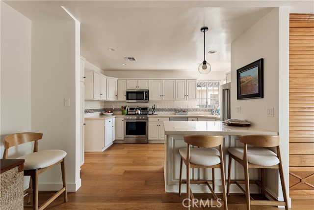 Detail Gallery Image 6 of 25 For 7737 Denrock, Westchester,  CA 90045 - 4 Beds | 4 Baths