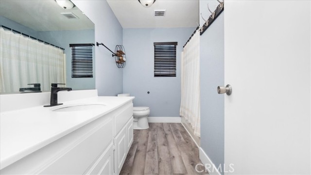 Detail Gallery Image 25 of 39 For 17036 La Vida Ct, Fontana,  CA 92337 - 4 Beds | 2/1 Baths