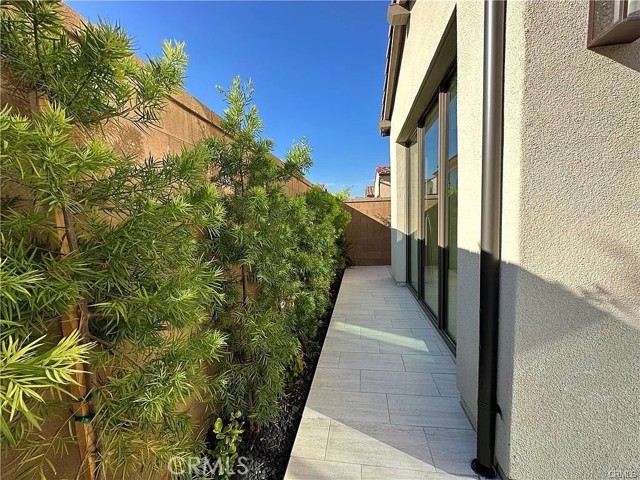 120 White Jasmine, Irvine CA: https://media.crmls.org/medias/6ae98898-76f8-47e7-879a-98c6a0d7a288.jpg