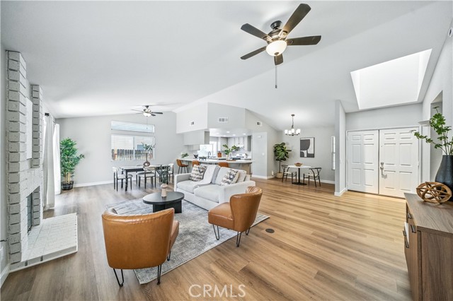 Detail Gallery Image 13 of 45 For 2229 Garland Way, Hemet,  CA 92545 - 3 Beds | 2 Baths
