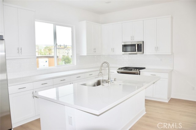 1630 Saratoga Lane, San Pedro CA: https://media.crmls.org/medias/6ae9937f-02cc-4c62-873e-8274cbe58eed.jpg
