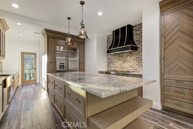 Detail Gallery Image 10 of 36 For 954 Rosemount, Glendale,  CA 91207 - 5 Beds | 3 Baths