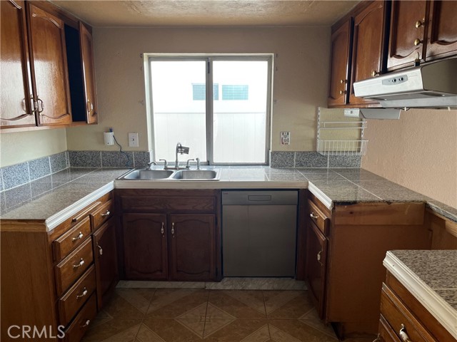 Detail Gallery Image 8 of 21 For 24411 Electra Ct, Moreno Valley,  CA 92551 - 3 Beds | 2/1 Baths