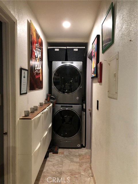 1118 Valencia Street, Los Angeles CA: https://media.crmls.org/medias/6aeaf405-0b02-42e7-b4df-bc355c95ca45.jpg