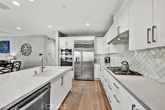 Detail Gallery Image 16 of 59 For 1270 E Providence Loop, Placentia,  CA 92870 - 4 Beds | 4/1 Baths