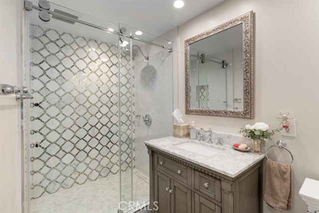 Detail Gallery Image 19 of 34 For 5342 Kenilworth, Huntington Beach,  CA 92649 - 5 Beds | 4 Baths