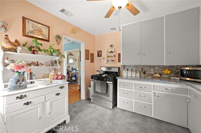 Detail Gallery Image 17 of 31 For 3924 Wayne Ct, Riverside,  CA 92504 - 2 Beds | 1 Baths