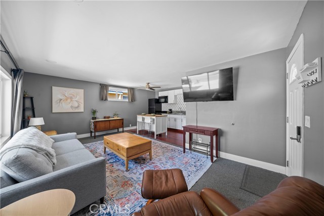 Detail Gallery Image 14 of 20 For 6533 Crawford St, San Diego,  CA 92120 - 3 Beds | 2/1 Baths