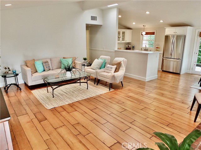2285 Avalon, Costa Mesa CA: https://media.crmls.org/medias/6aec2777-bca2-4ded-b8fc-f4cce88796e7.jpg