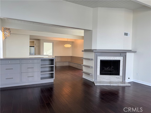 Detail Gallery Image 4 of 14 For 923 La Mirada, Laguna Beach,  CA 92651 - 3 Beds | 2 Baths