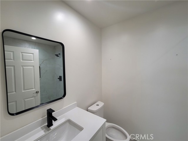 18001 Osborne Street, Sherwood Forest CA: https://media.crmls.org/medias/6aec8aa9-5fd7-458a-92e5-660d9b67fd99.jpg