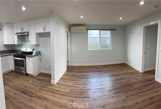 Detail Gallery Image 10 of 44 For 13105 Desmond, Pacoima,  CA 91331 - 5 Beds | 2 Baths