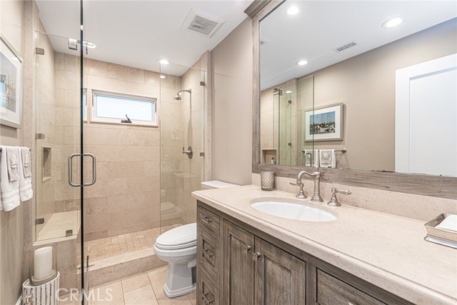 Detail Gallery Image 19 of 32 For 213 34th St, Newport Beach,  CA 92663 - 3 Beds | 3 Baths
