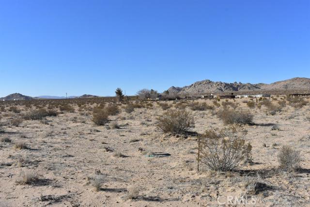 Detail Gallery Image 1 of 19 For 0 E End Rd, Lucerne Valley,  CA 92356 - – Beds | – Baths