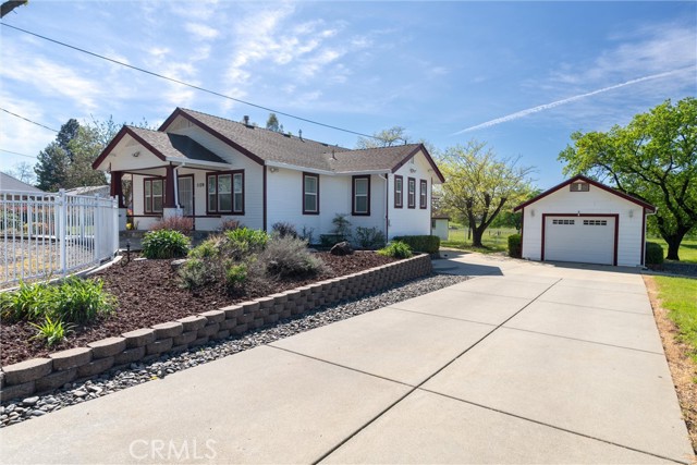 Detail Gallery Image 5 of 38 For 1139 12th St, Oroville,  CA 95965 - 3 Beds | 2 Baths