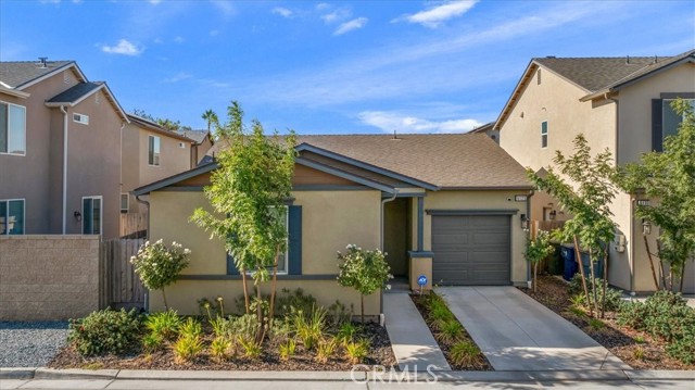 Detail Gallery Image 1 of 55 For 6125 W Willis Ave, Fresno,  CA 93723 - 2 Beds | 2 Baths