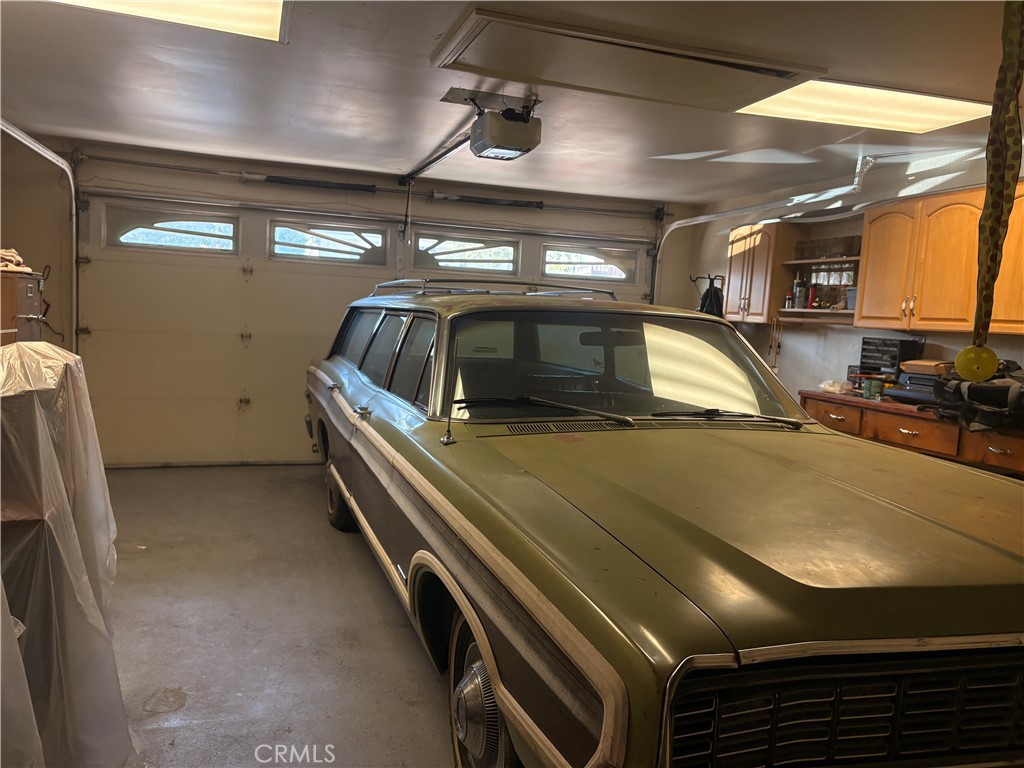 https://media.crmls.org/medias/6af04460-cb09-4c6b-9af3-85aa2777b777.jpg?preset=X-Large