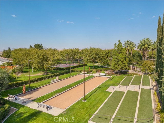 Detail Gallery Image 13 of 42 For 9904 Toscana Dr, Bakersfield,  CA 93306 - 2 Beds | 2/1 Baths