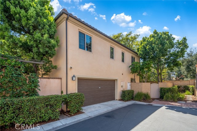 63 Splendor, Irvine CA: https://media.crmls.org/medias/6af1b016-2eaf-43f5-8b35-8a7bcfa3bd5d.jpg