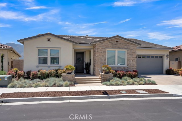 Detail Gallery Image 2 of 55 For 11475 Explorer Court, –,  CA 92883 - 3 Beds | 3/1 Baths