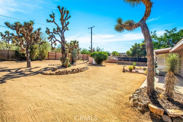 Detail Gallery Image 32 of 63 For 56469 Carlyle Dr, Yucca Valley,  CA 92284 - 2 Beds | 1 Baths