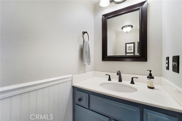 Detail Gallery Image 13 of 29 For 13256 Lost Trail Ct, Corona,  CA 92883 - 3 Beds | 2/1 Baths