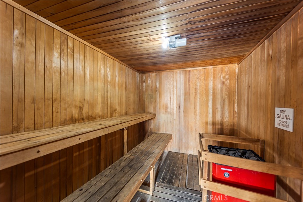 https://media.crmls.org/medias/6af4908b-a283-4422-a8af-bc35fcbb9862.jpg?preset=X-Large