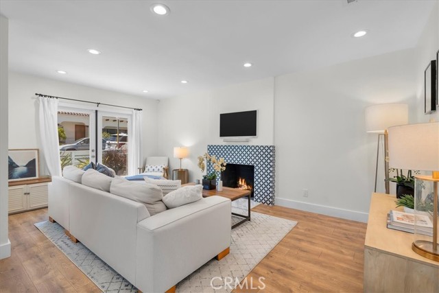 Detail Gallery Image 8 of 39 For 1430 Bonnie Brae, Hermosa Beach,  CA 90254 - 3 Beds | 3 Baths