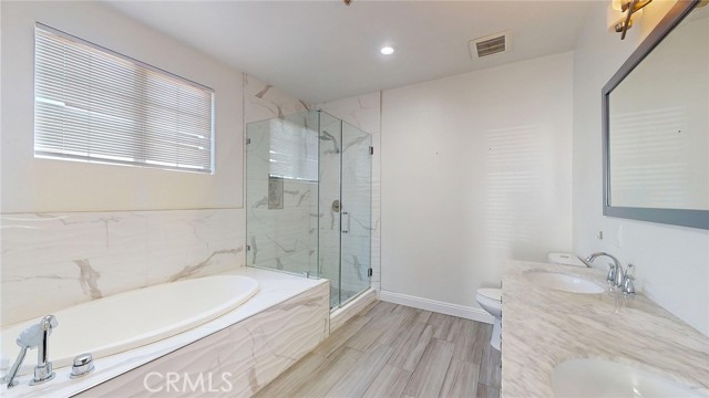 Detail Gallery Image 24 of 30 For 12407 Moorpark #301,  Studio City,  CA 91604 - 2 Beds | 2/1 Baths