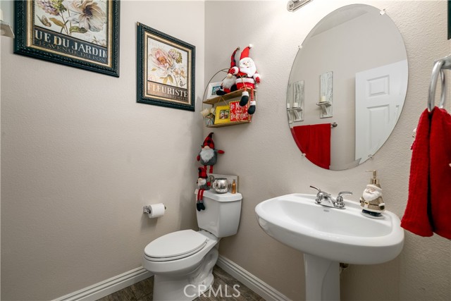 10894 Clover, Corona CA: https://media.crmls.org/medias/6af54164-c92d-4e0e-a5fc-59b4c525e7f4.jpg