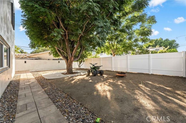 14592 Lyle Street, Sylmar CA: https://media.crmls.org/medias/6af5bc95-8062-458d-942f-5432d9a10908.jpg