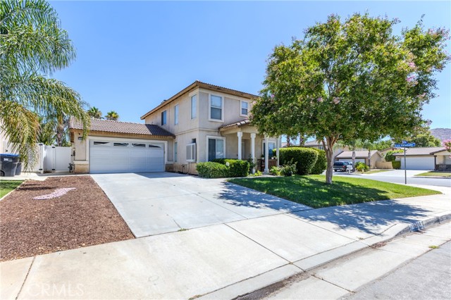 Detail Gallery Image 2 of 25 For 15364 Aguila, Moreno Valley,  CA 92555 - 5 Beds | 3 Baths