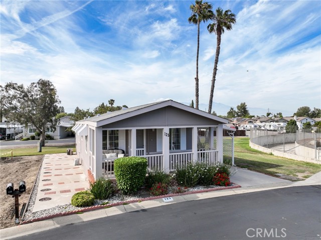 15111 Pipeline Avenue, Chino Hills CA: https://media.crmls.org/medias/6af6452d-9a6a-4624-92d2-12c90c6f2336.jpg