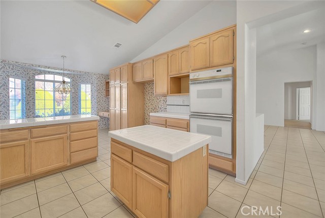 Detail Gallery Image 22 of 60 For 19149 Catalina, Apple Valley,  CA 92308 - 4 Beds | 3/1 Baths