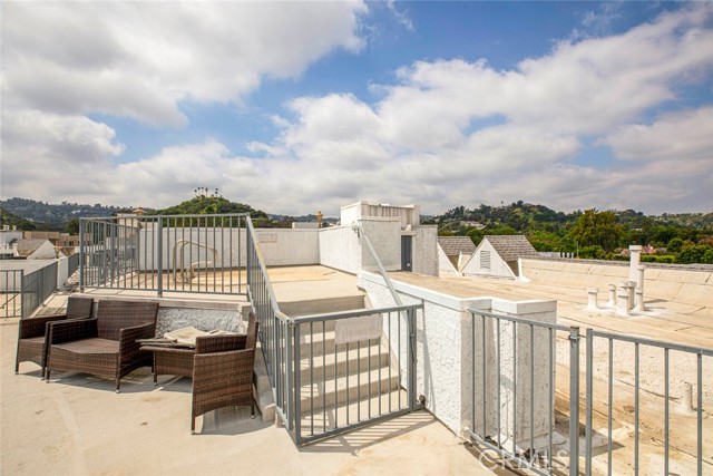 Detail Gallery Image 54 of 57 For 4401 Sepulveda Bld #203,  Sherman Oaks,  CA 91403 - 3 Beds | 2 Baths