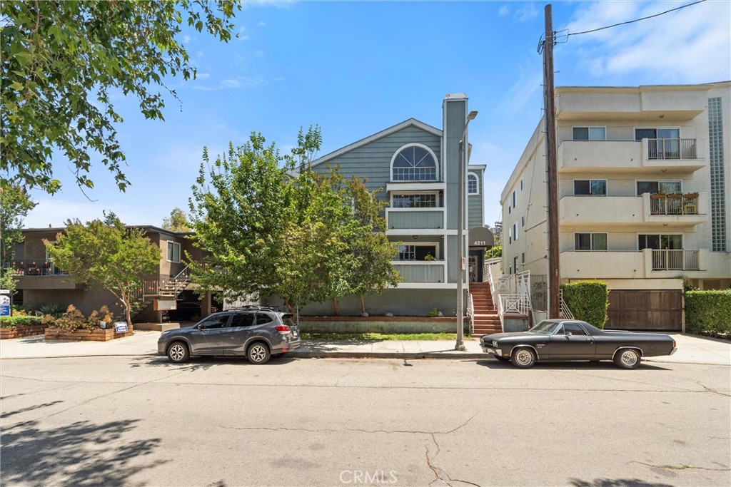 4211 Arch Drive #201
