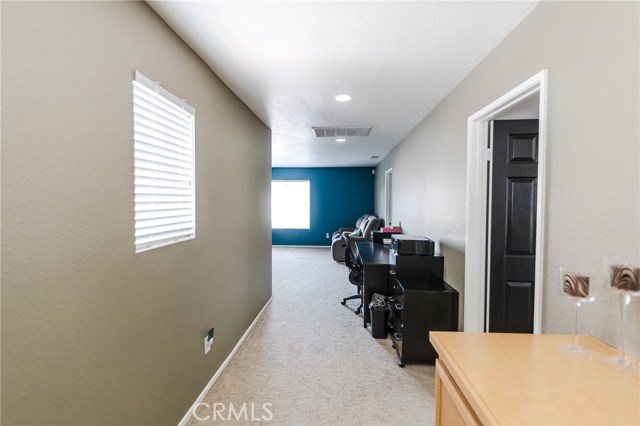 Detail Gallery Image 13 of 48 For 2340 Talbot Cir, Corona,  CA 92882 - 4 Beds | 2/1 Baths